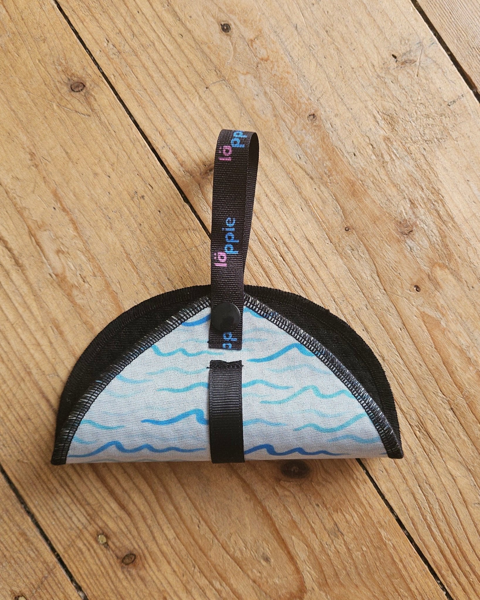 Läppie Pinkeltuch "Welle" – (Wellendesign weiß/Blau) - Läppie